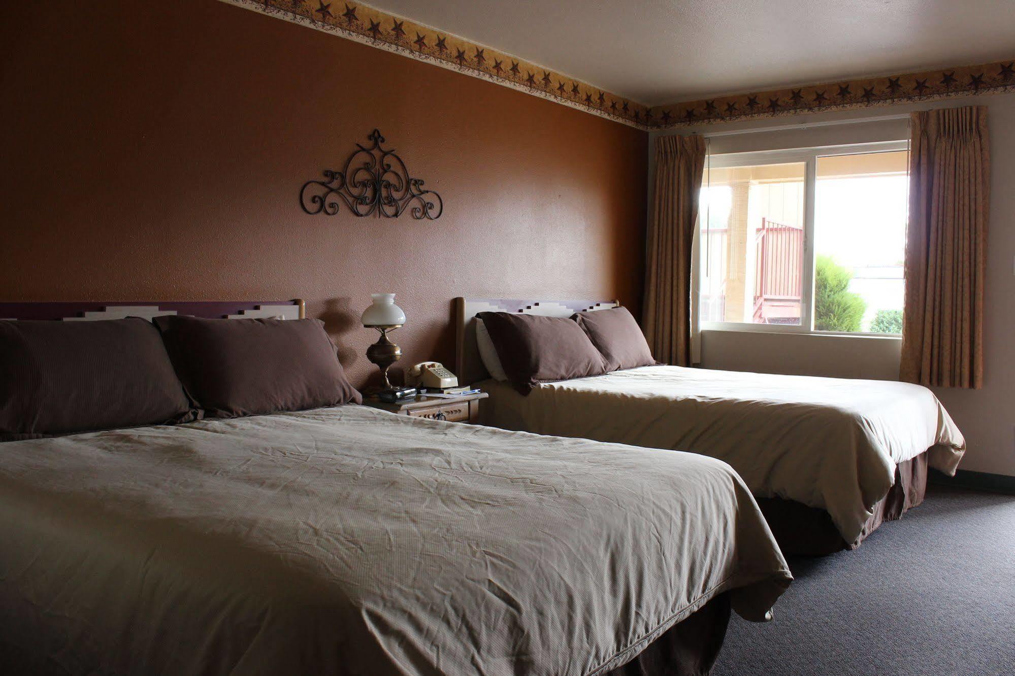 Howard Johnson By Wyndham Springerville ภายนอก รูปภาพ